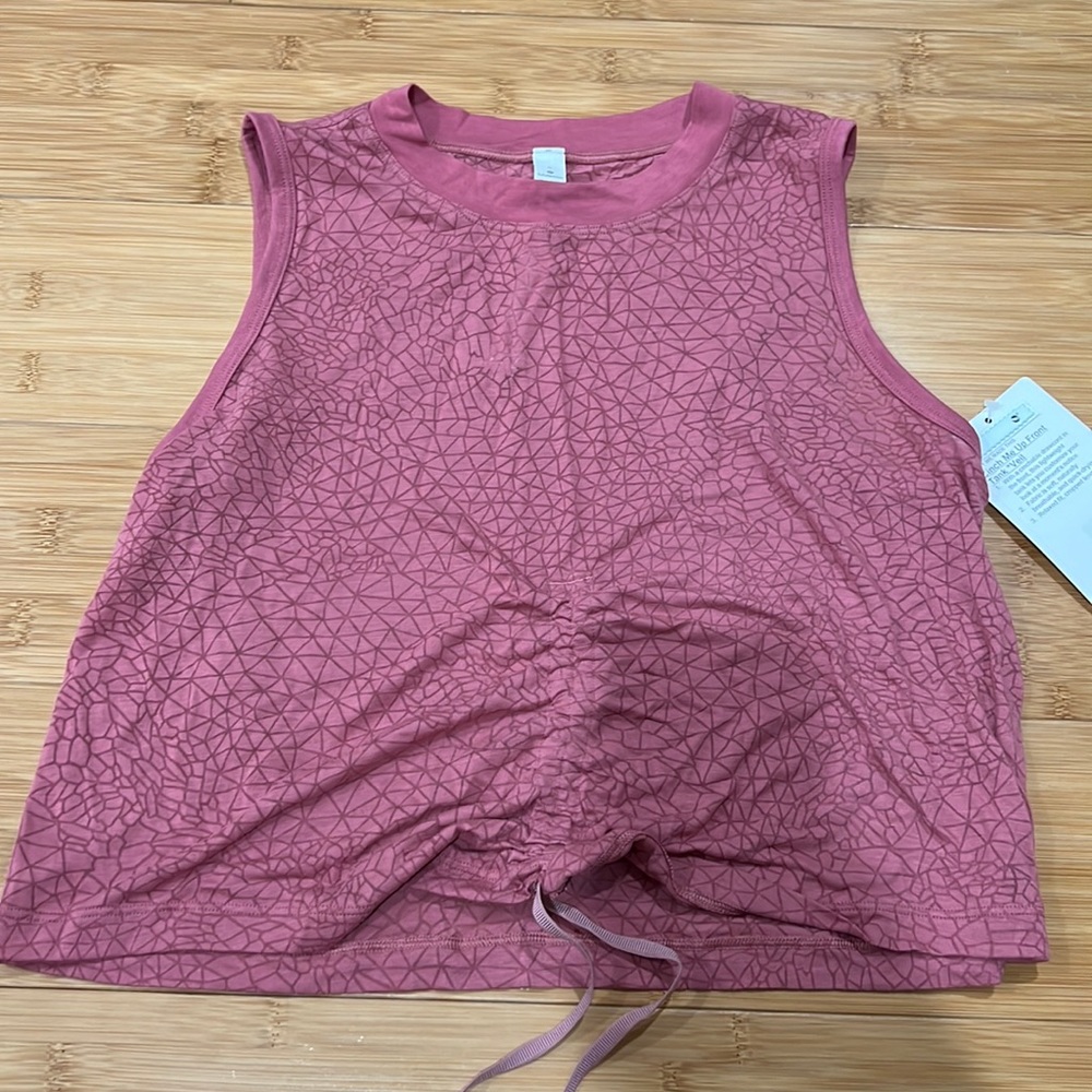 Lululemon top!